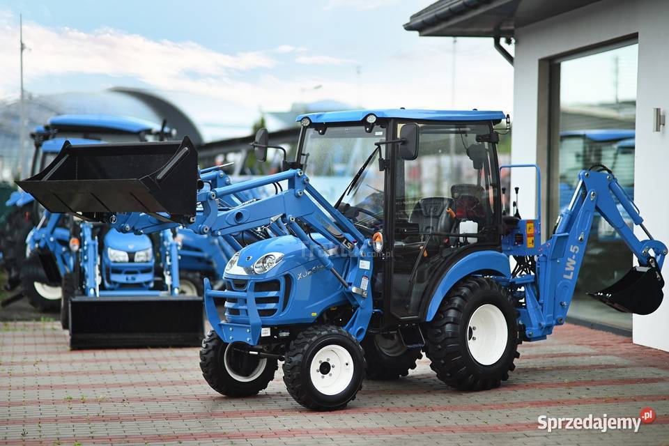 LS Tractor XJ25 HST 4x4 244 IND CAB ładowacz Tajęcina