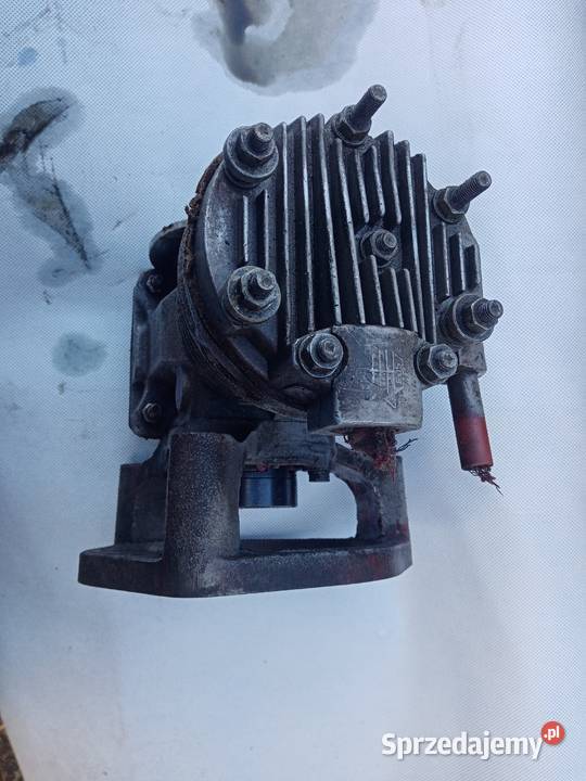 SPRĘŻARKA Z KOSZEM MF 255 ST 60117950 Massey sprzedam