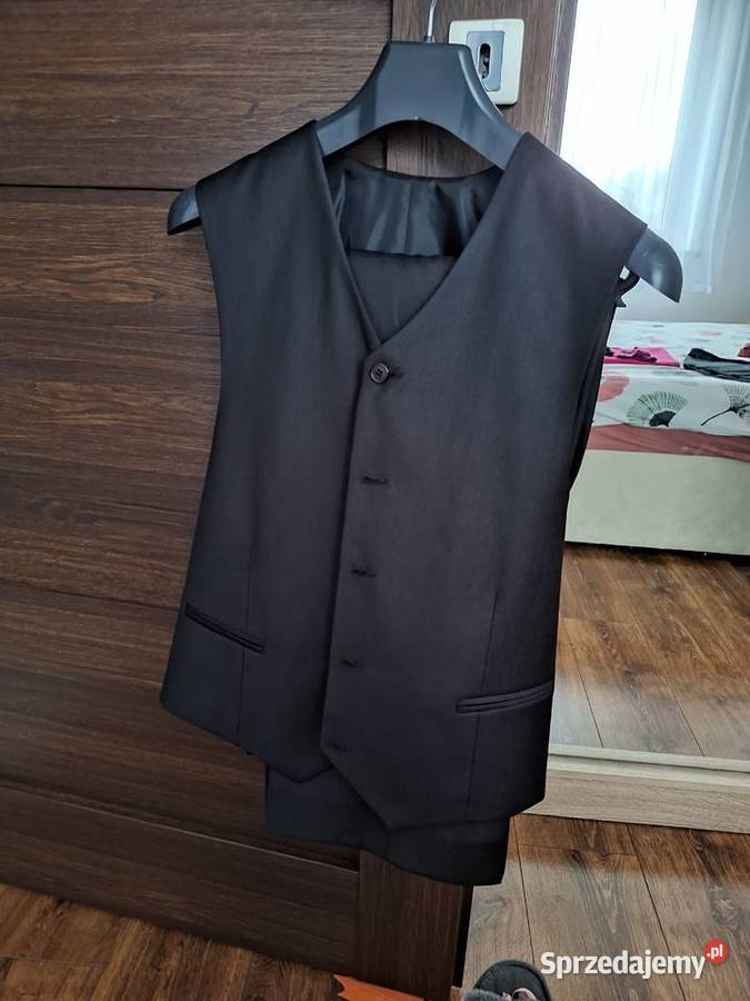 Sprzedam trzy częściowy garnitur męski Odzież wyjściowa Warszawa