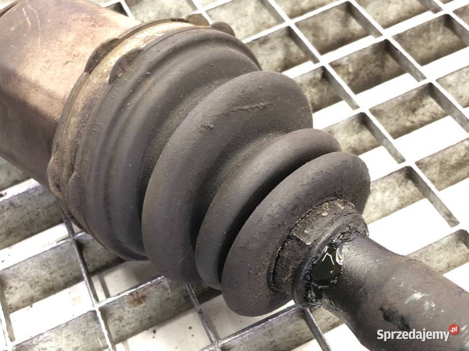 PÓŁOŚ PRAWY PRZÓD KIA CEED 16 126 0612 PRZEGUB