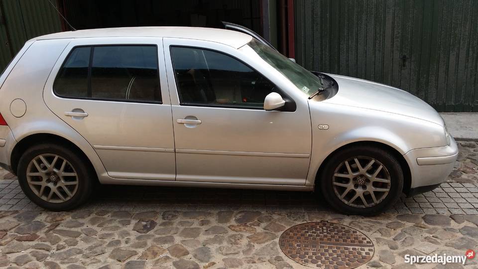 VW GOLF IV TDI 19 2003r Srebrny metalic hak Starachowice