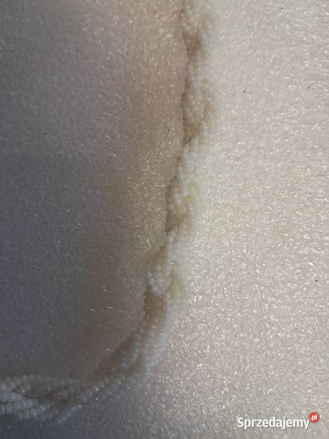 biały naszyjnik z prlu stan obwód 60 Naszyjniki