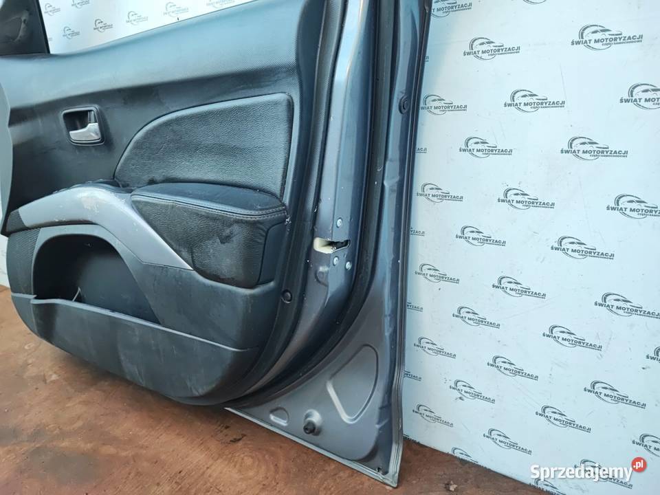 OUTLANDER II 08r Drzwi prawy przód 30 mikronów osobowe świętokrzyskie Kielce