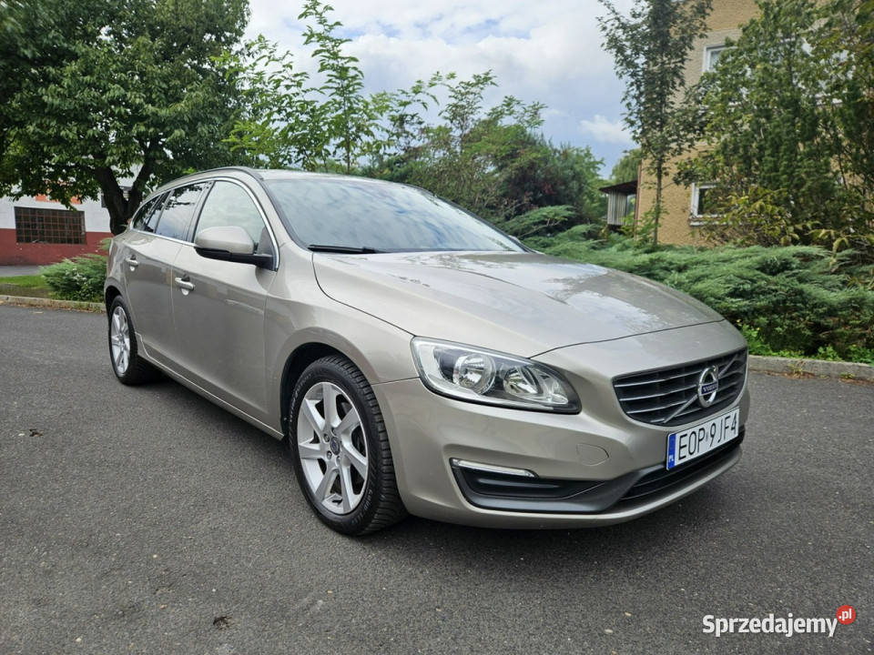 Volvo V60 20 diesel 5 cylindrów Nowy Dwumas lakier metallic Opoczno
