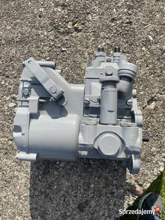 Pompa wtryskowa paliwa Ursus c328 c330 Kraśnik