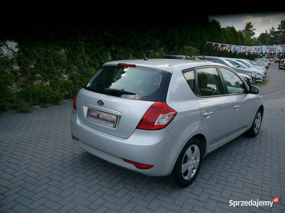 Kia Ceed 14b zwykły silnik Stan b bezwypadkowy z Częstochowa