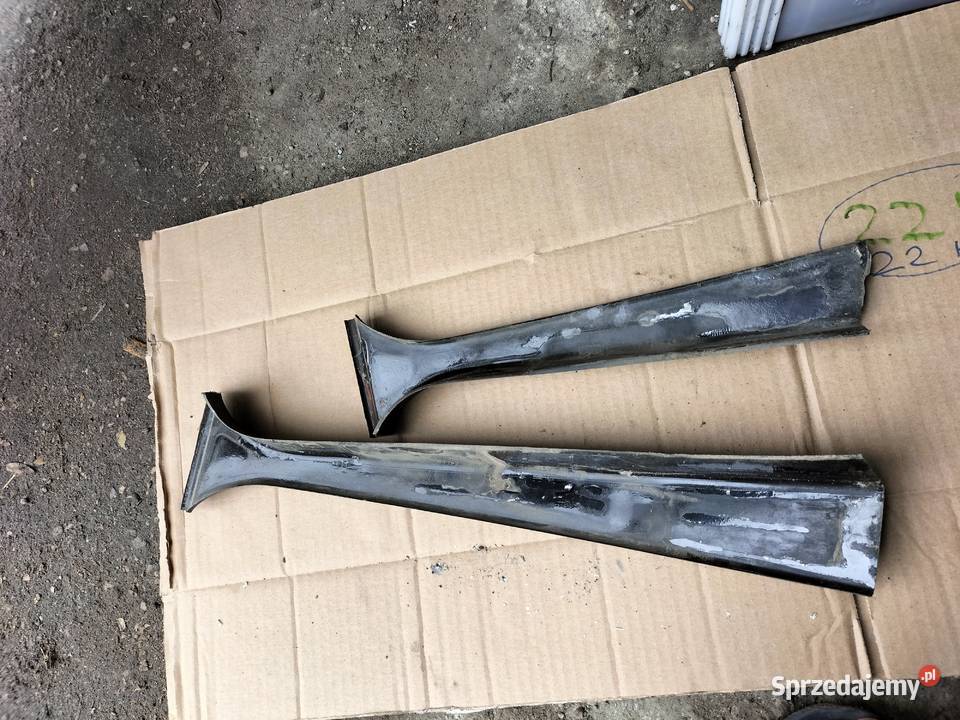 NAKŁADKA SŁUPKA PRAWA LEWA ZEWNĘTRZNA VW GOLF II Kamień-Kolonia