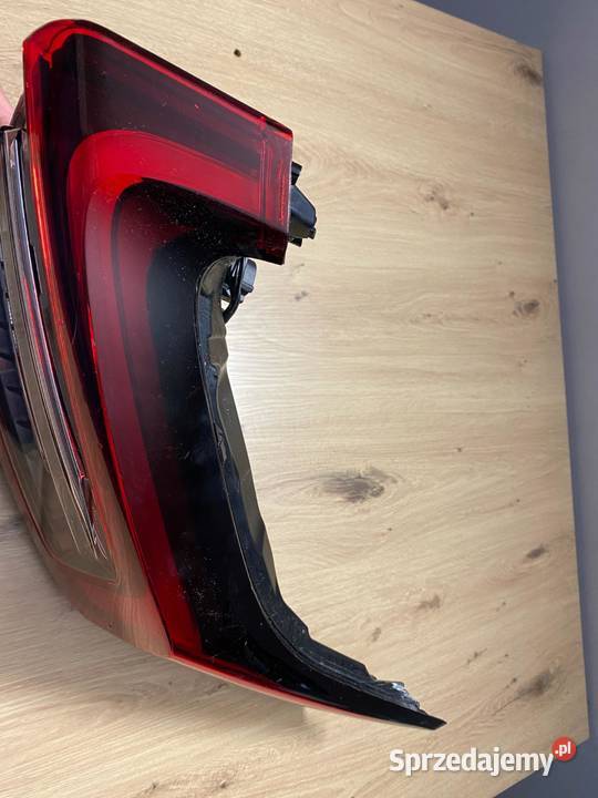 PRAWA LAMPA REFLEKTOR TYŁ LED VOLVO C40 32365667 osobowe Lampy przednie wielkopolskie