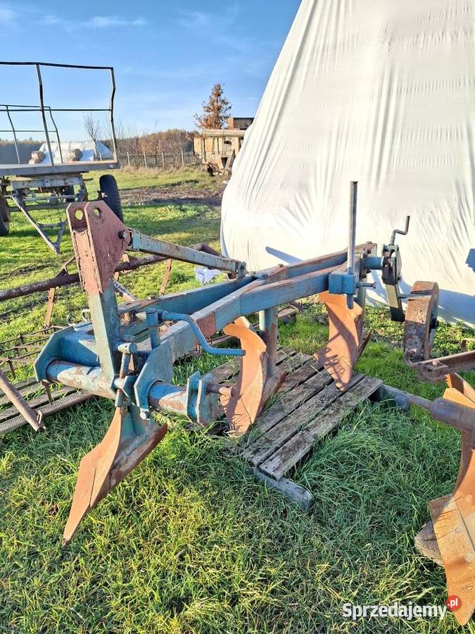 Pług 3 skibowy Pługi łódzkie Goszczanów