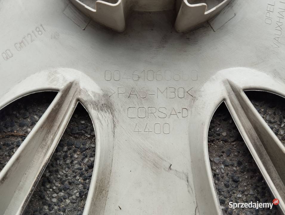 Kołpak Opel 15 CorsaD sztukę 13214814QB Kamieniec