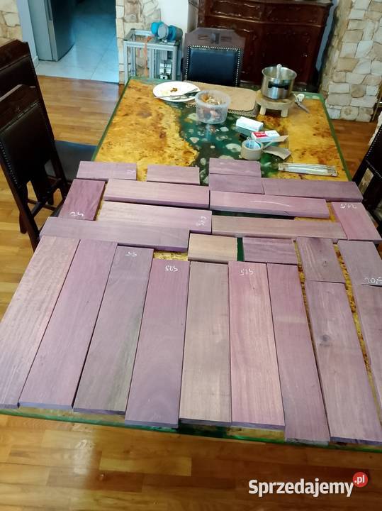Drewno Mahoń deski ponad 1 m2 sprzedam