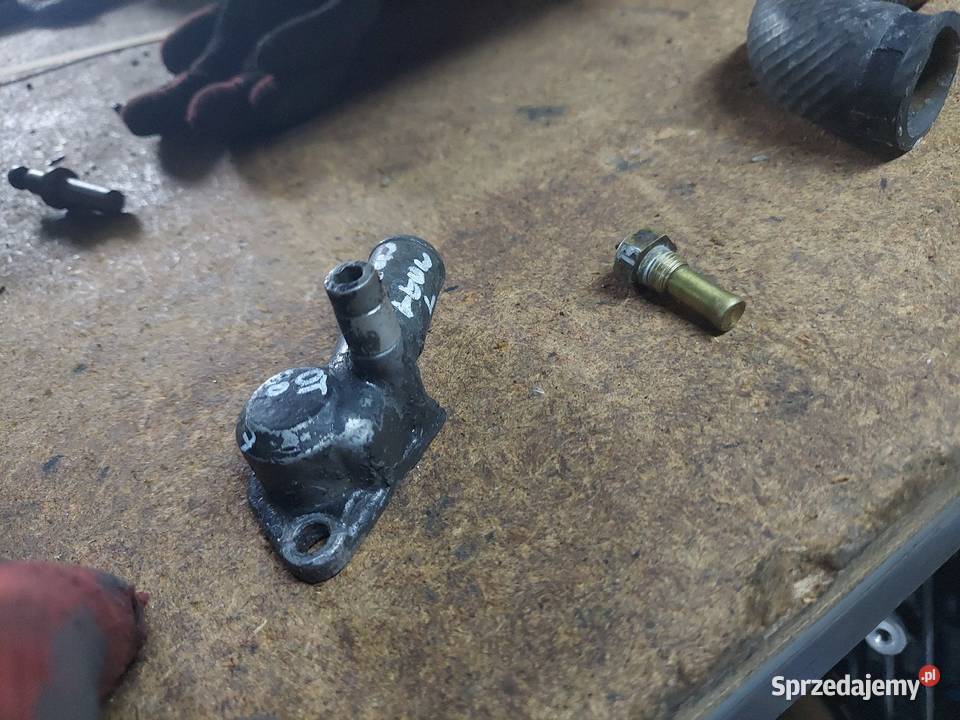 Yamaha DT 80 lc2 króciec głowicy termostatu Jelenia Góra