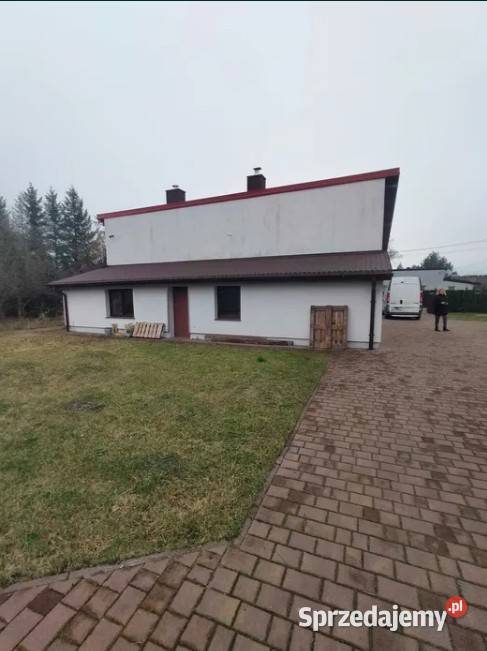 Działka z domem i budynkiem gospodarczym Sięganów