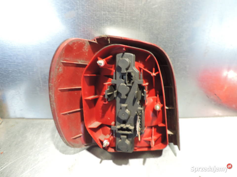 LAMPA TYLNA PRAWA VW POLO III 6N Nowy Sącz