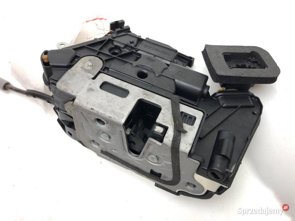 ZAMEK DRZWI PRAWY PRZÓD SKODA OCTAVIA III