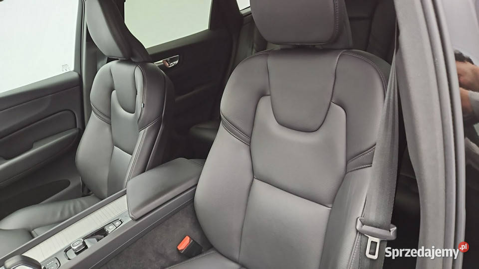 Volvo XC 60 B4 B Plus Dark aut Z Polskiego pełny VAT