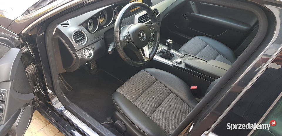 Mercedes w204 18 CGi z Niemiec uszkodzony silnik uszkodzony Klasa C Tarnowskie Góry