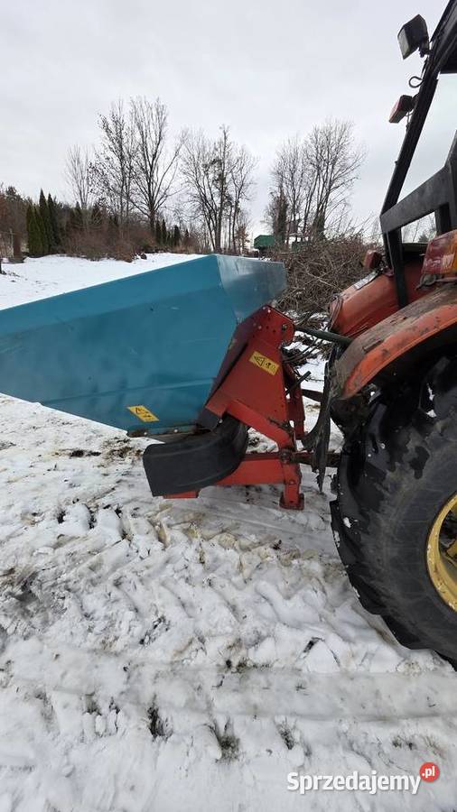 ROZSIEWACZ NAWÓZ SLUKY DRC 700l 21m Rozsiewacze nawozów Branice