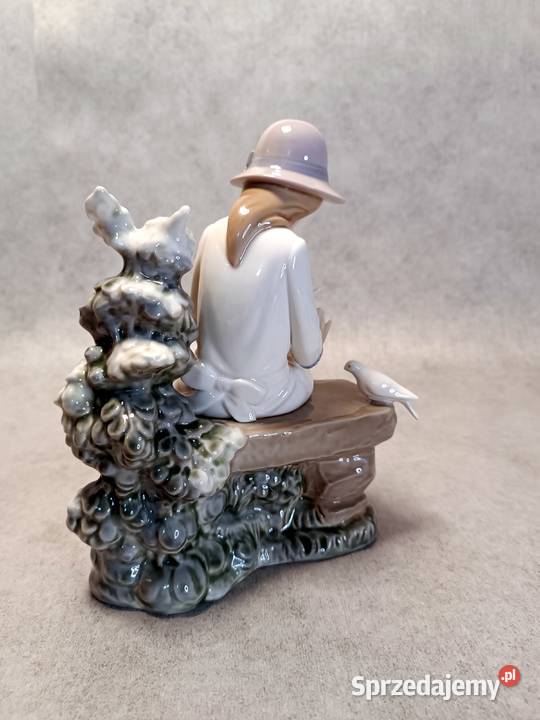 LLADRO NAO 383G Dziewczynka z gołębicą Hiszpania Gdańsk