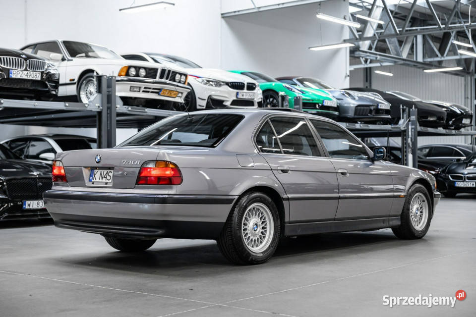 BMW 740 Oryginał Bezwypadkowa Niski przebieg E38 nieuszkodzony BMW Węgrzce
