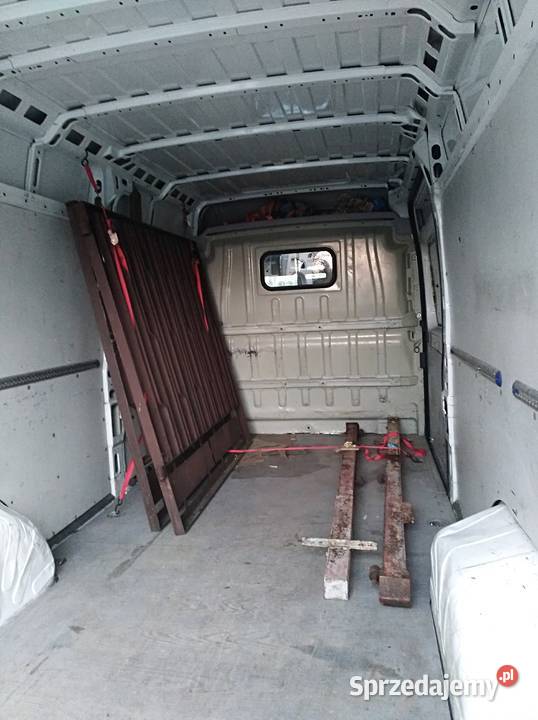 TRANSPORT PRZEPROWADZKI USŁUGI TRANSPORTOWE