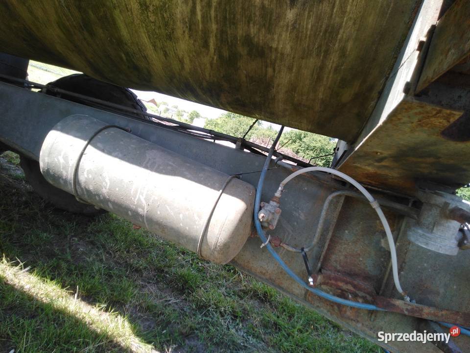 Beczkowóz wóz asenizacyjny Fortschritt HTS100 Przyczepy rolnicze