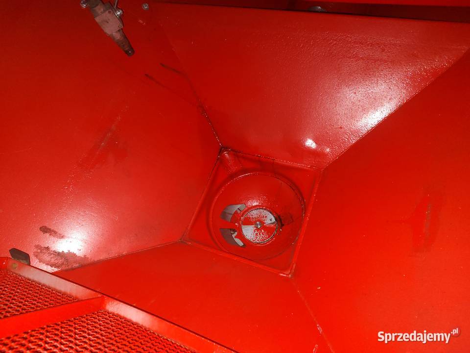 Rozsiewacz do nawozów LELY Centerliner 1200 Deszkowice Pierwsze