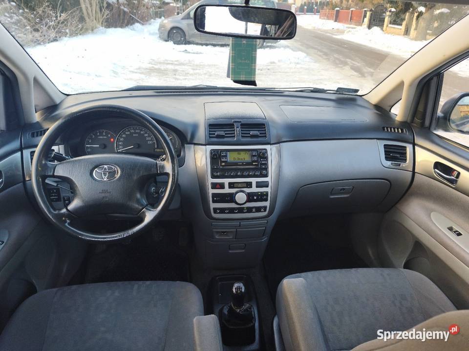 Toyota Avensis Verso 20 D4D 116 koni 2003 Łuków