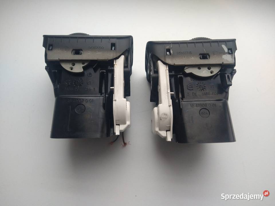 Kratka Nawiewu Boczna LR Vw Passat B5 Fl 3B0 819 deski rozdzielcze, konsole Radziszów sprzedam