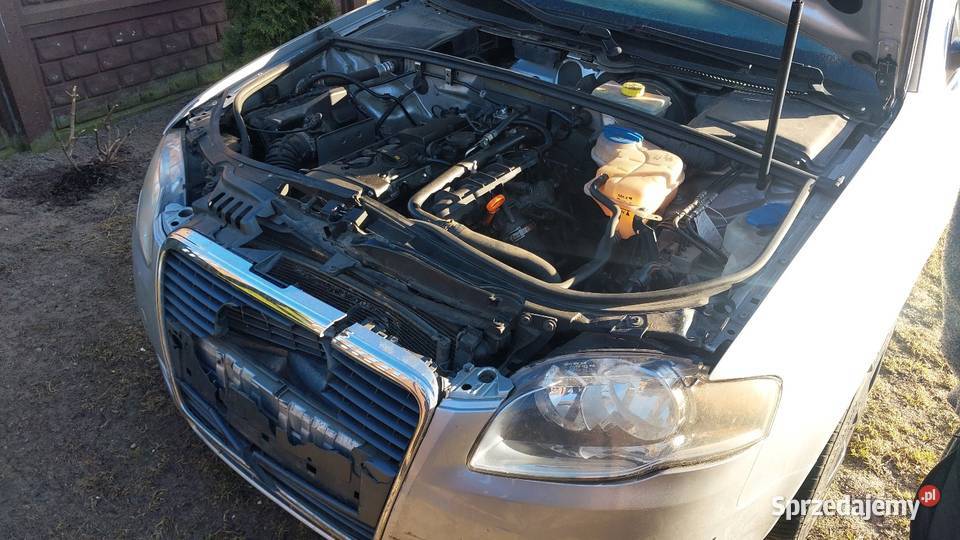 Audi A4B7 uszkodzone srebrny Sucha sprzedam