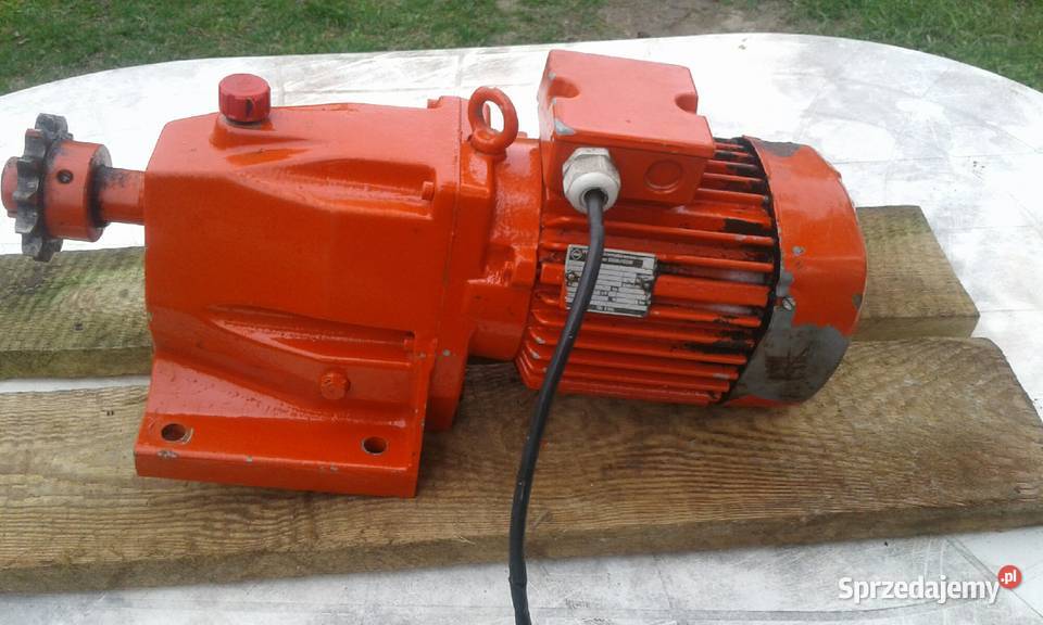 Silnik z przekładnią motoreduktor 40 x 1 087 kw Namysłów