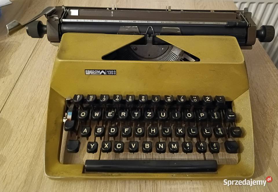 Stara maszyna do pisania Łucznik 1303 Warszawa