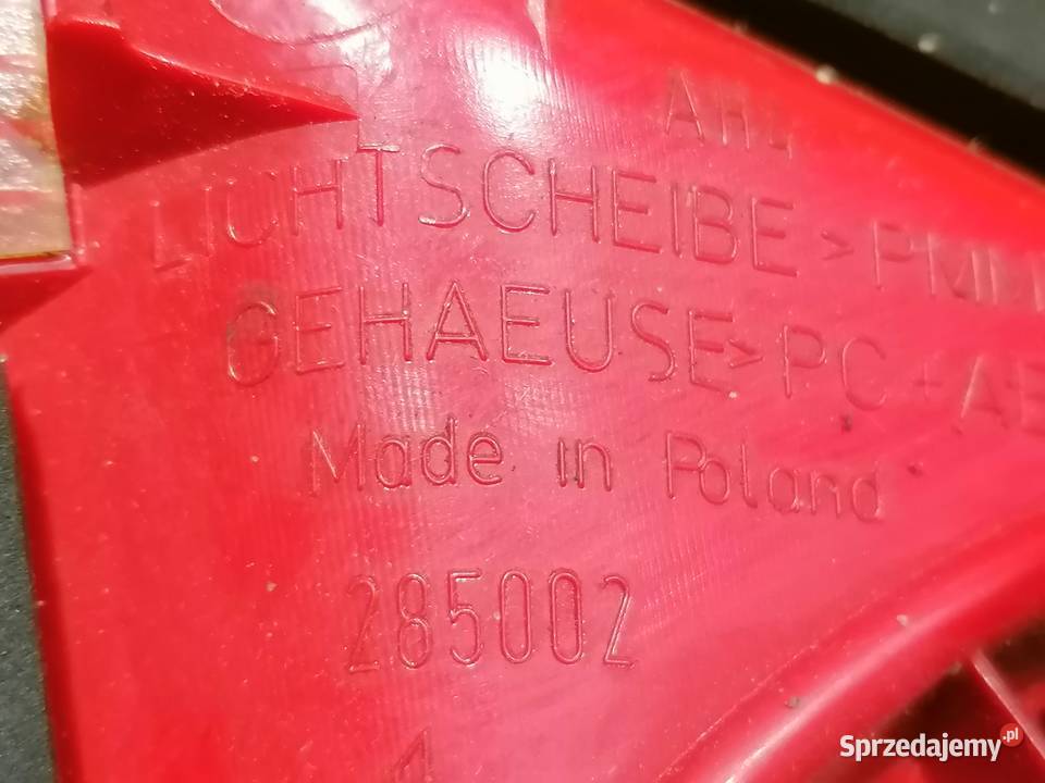 lampa tył lewa z klapy 28508004 VW Golf 5 Piotrków Trybunalski