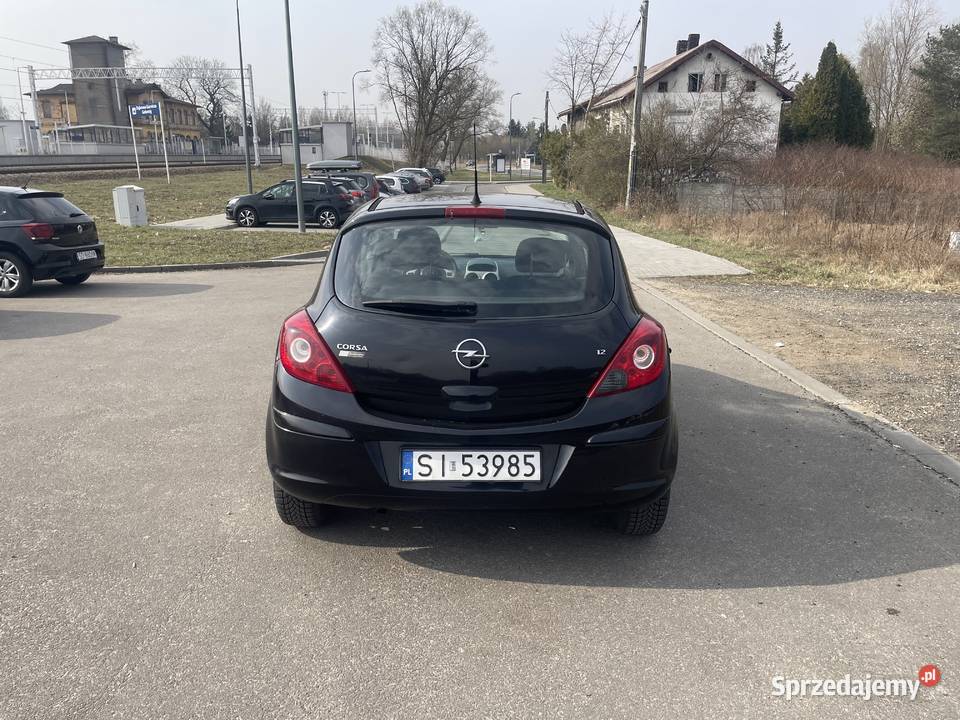 Opel Corsa 12 stan długie opłaty mały przebieg Dąbrowa Górnicza
