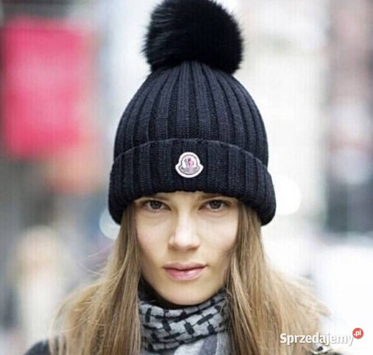 Czapka z naturalnym futerkiem Moncler Dla kobiet pomorskie Gdynia
