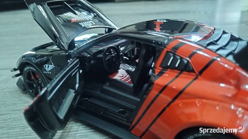 Sprzedam nowy model Nissan GTR w skali 124 Modelarstwo