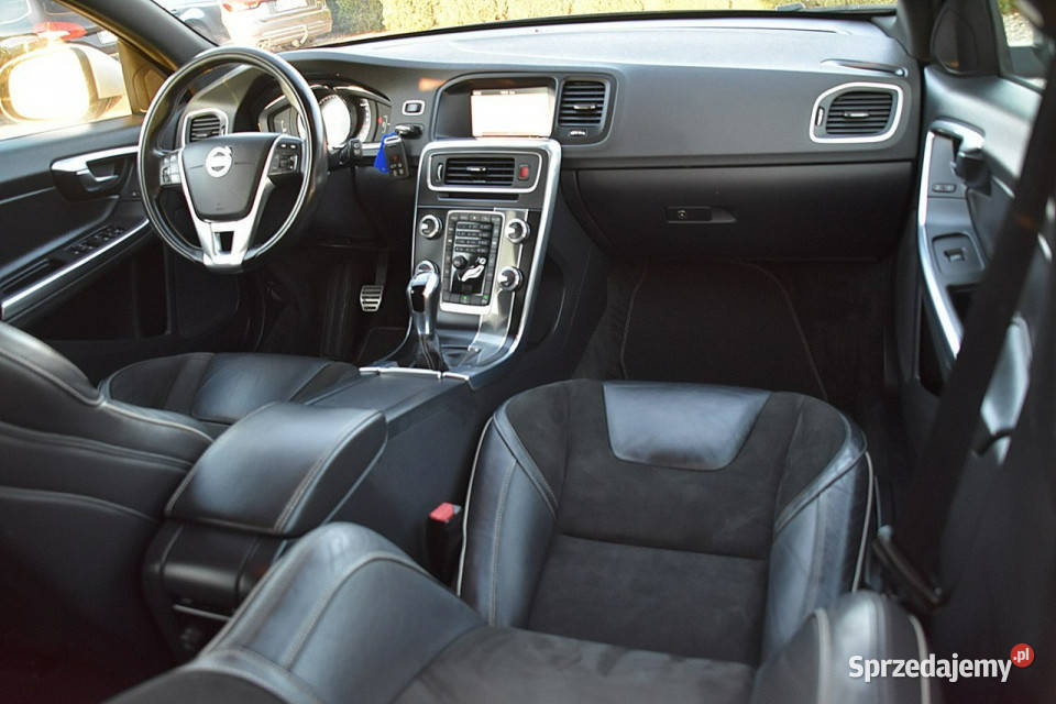 Volvo V60 20D4 190 RDesign Alcantara Led Navi mazowieckie Nowe Kucice