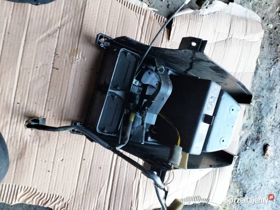 FIAT UNO konsola środkowa panel nawiewu Kamień-Kolonia