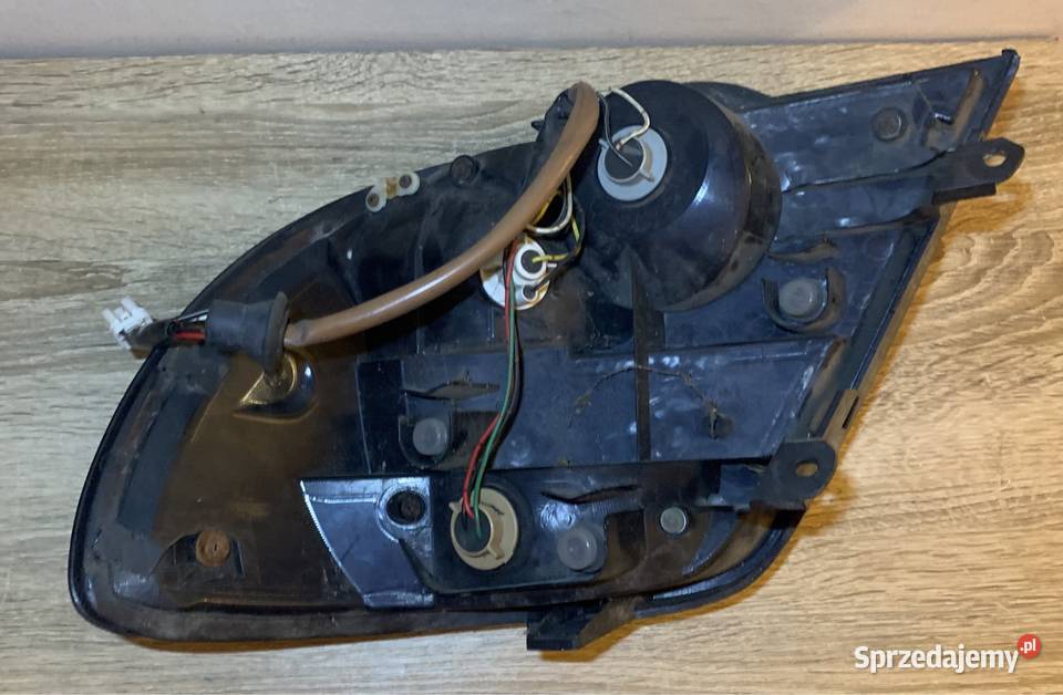 SUBARU IMPREZA WRX WAGON 0407 LAMPA TYŁ TYLNA osobowe Katowice