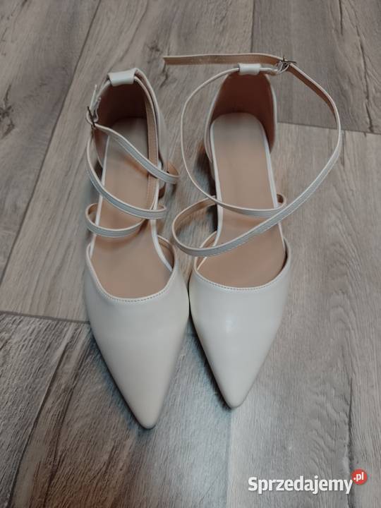 38 Zmysłowe białe baleriny wieczorowe z inna Kraków