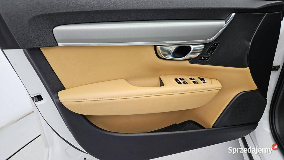 Volvo V90 D4 SCR Momentum aut Z Polskiego Salonu