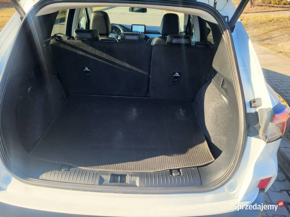 Ford Kuga 100 BEZWYPADKOWEKsiążka 1996cm3
