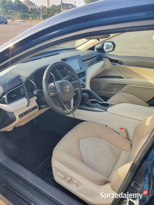 Toyota Camry 2021 25 Benzyna 203 Unikalny Kolor nieuszkodzony