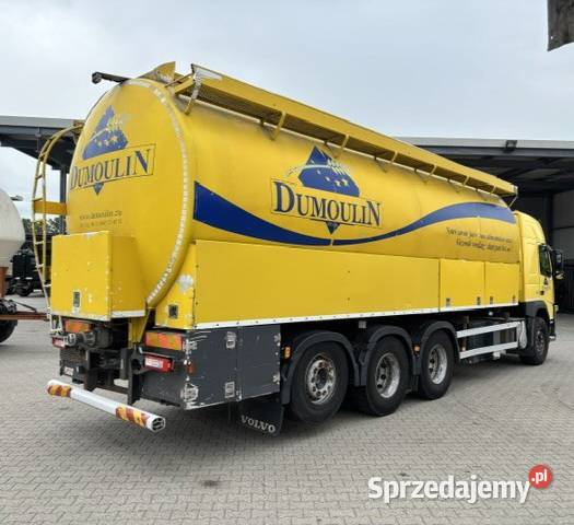 Silos z wydmuchem do paszy sruty Volvo Rok produkcji 2015
