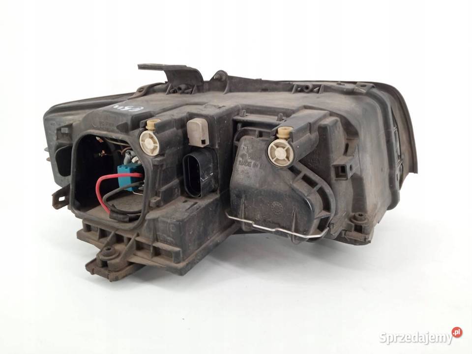 LAMPA PRZÓD LEWA EUROPA Audi A4 II 20002006 B6