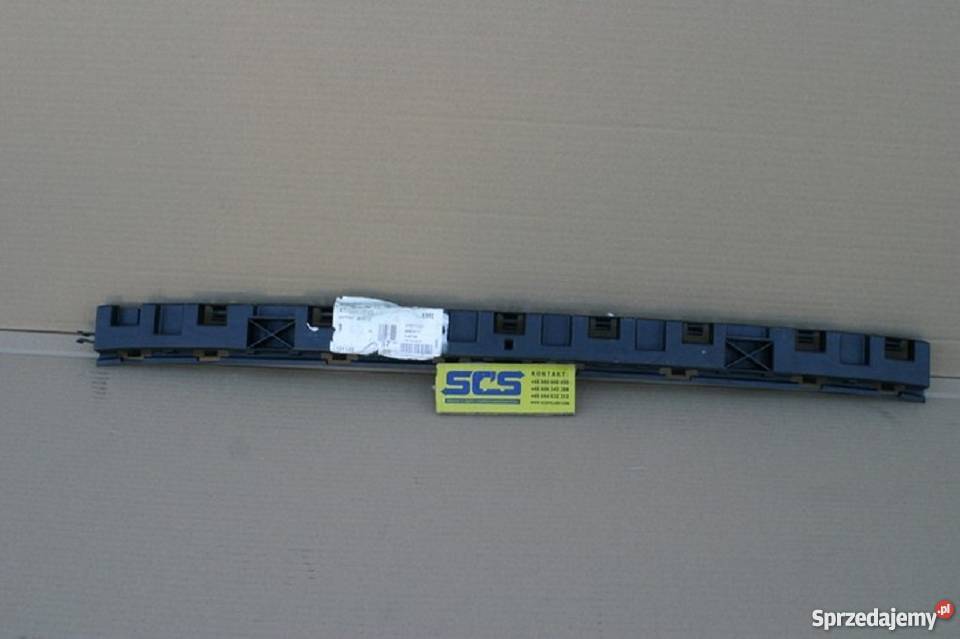 mercedes a klasa w176 ŚLIZG ŚRODKOWY ZDERZAKA Bieleń