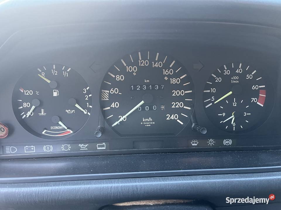 Mercedes W 124 260 E Rok produkcji 1986 Łosiów