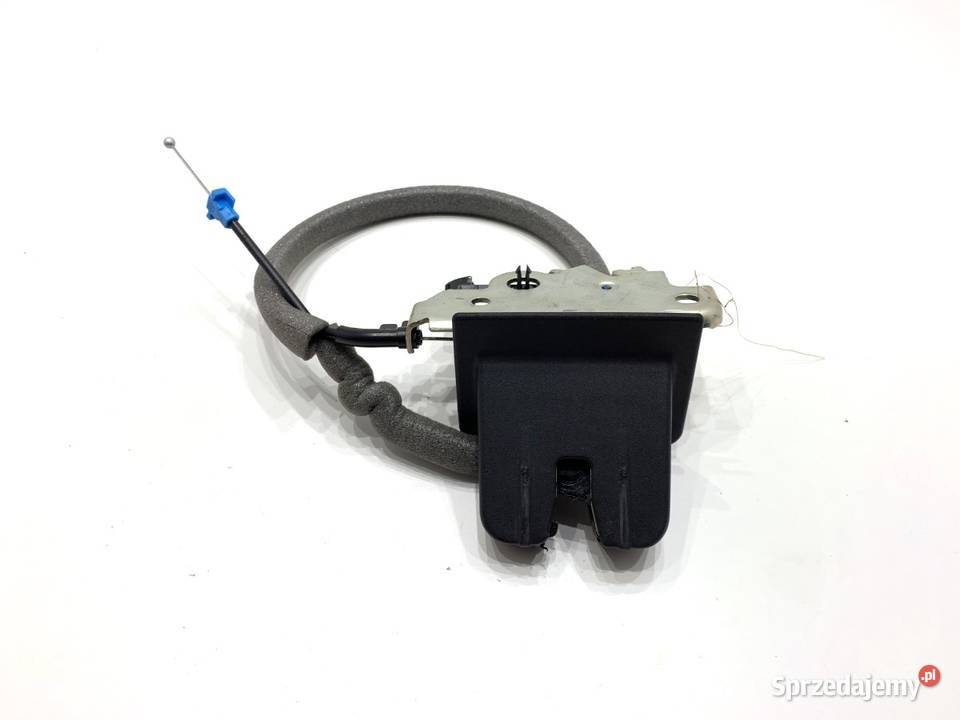 ZAMEK KLAPY TYŁ AUDI Q3 II SUV 81A827506 osobowe