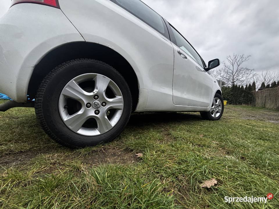Toyota yaris 2008r OC i pt aktualne manualna Yaris
