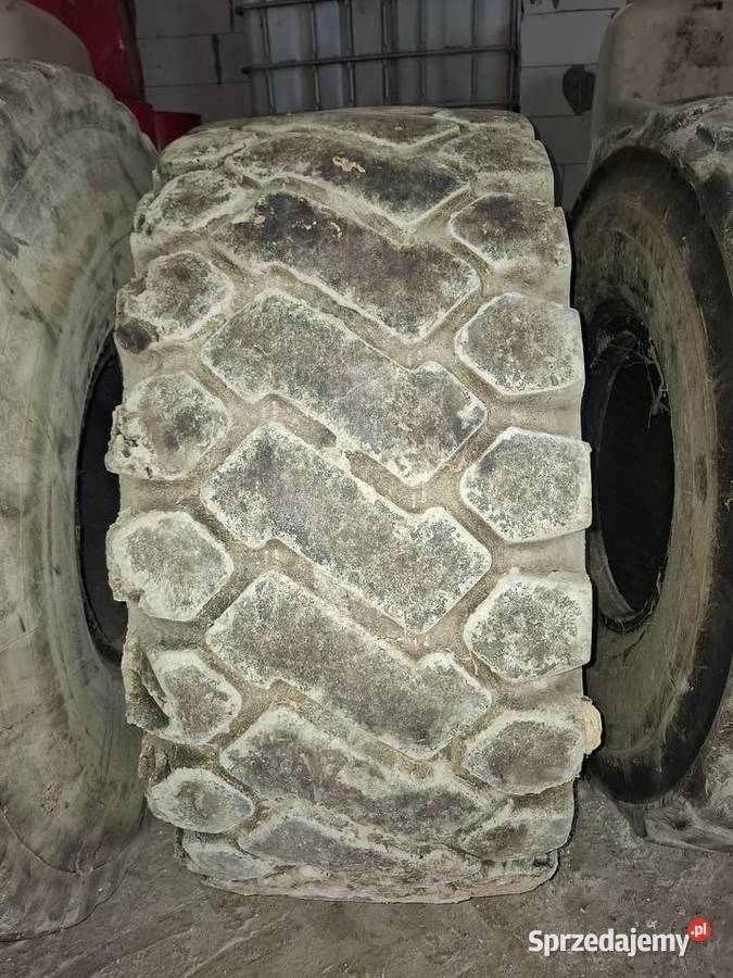 Opony używane 235R25 do wozidła i ładowarki dolnośląskie Targoszyn